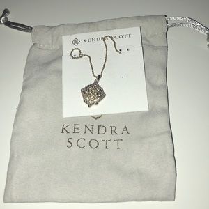 Kendra Scott pullchain necklace